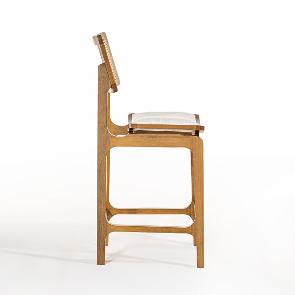 05 banqueta vegas baixa madeira macica com telinha natural sextavada estofada linho palha