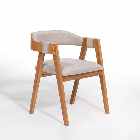 02 cadeira barcelona madeira macica pinhao estofada