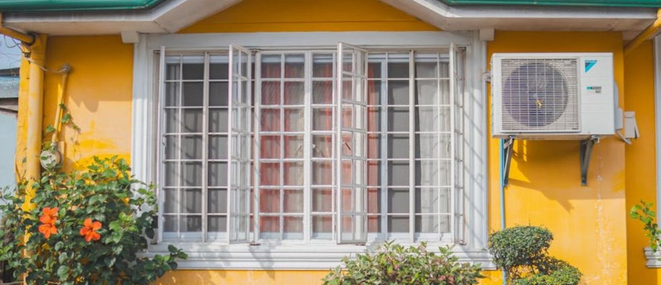 Qual a melhor cor para pintar a casa por fora e valorizar o seu lar com elegância