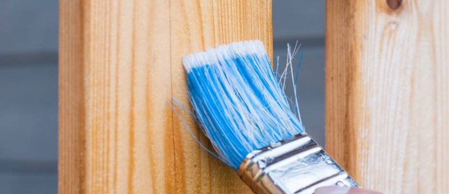 Como escolher tinta para madeira: guia completo para não errar na hora da pintura Como escolher tinta para madeira: guia completo para não errar na hora da pintura
