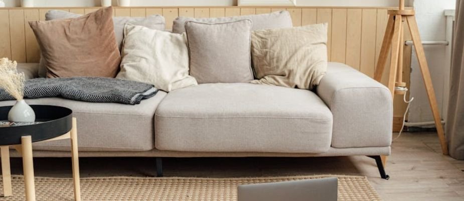 Como combinar almofadas com sofá bege e deixar sua sala elegante Como combinar almofadas com sofá bege e deixar sua sala elegante