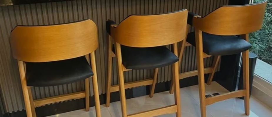 Como Escolher Banquetas de Madeira: Exclusive Decor