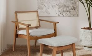 poltrona com descanso de pe