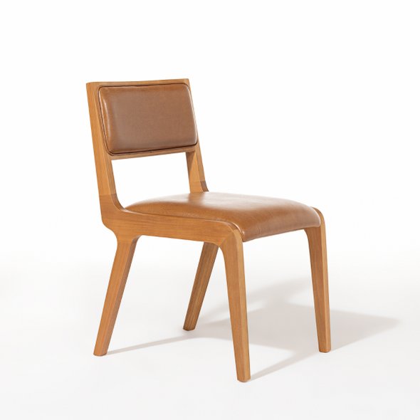 01 cadeira porto de madeira macica encosto e assento estofada