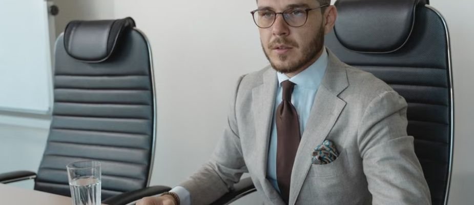 Aprenda como montar cadeira de escritório​ de forma simples e sem complicação!